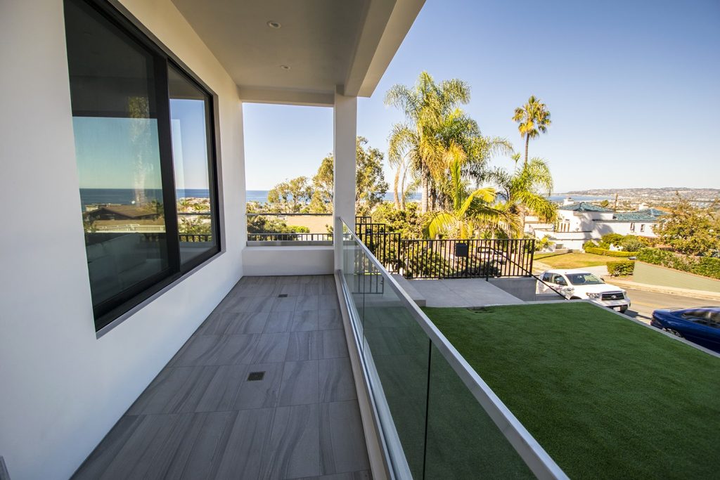 Coronado Avenue